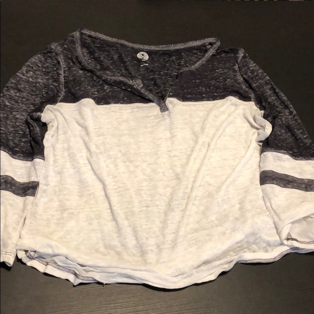 Basic long sleeve shirt